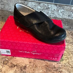Traq by Alegria Black Slip-On Crossover Comfort Flat